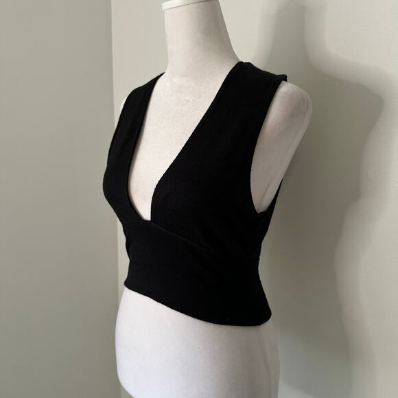 Wilfred Free black v-neck crop tank top size M - Picture 3 of 12